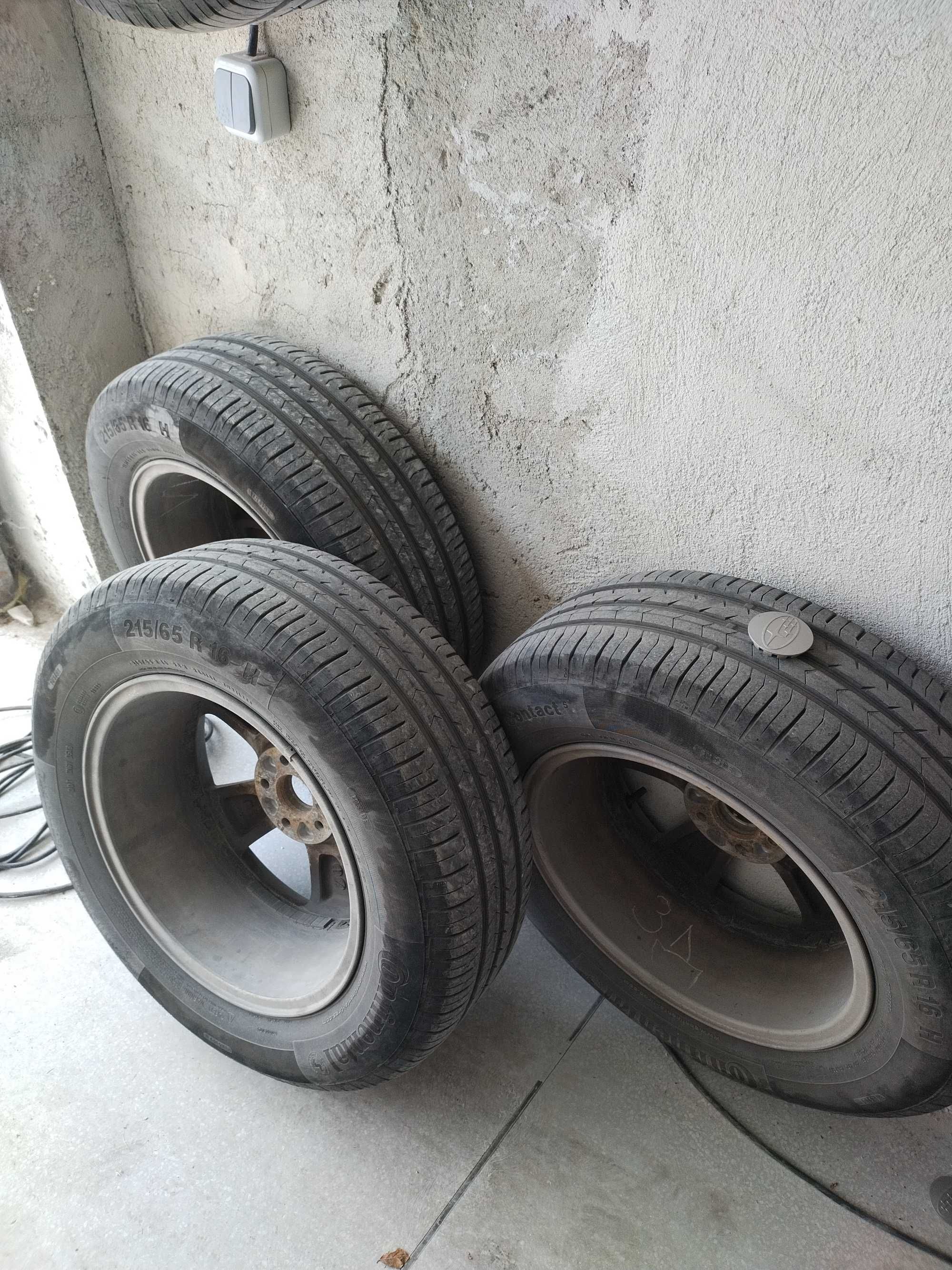 Гуми Continental 215/65 R16