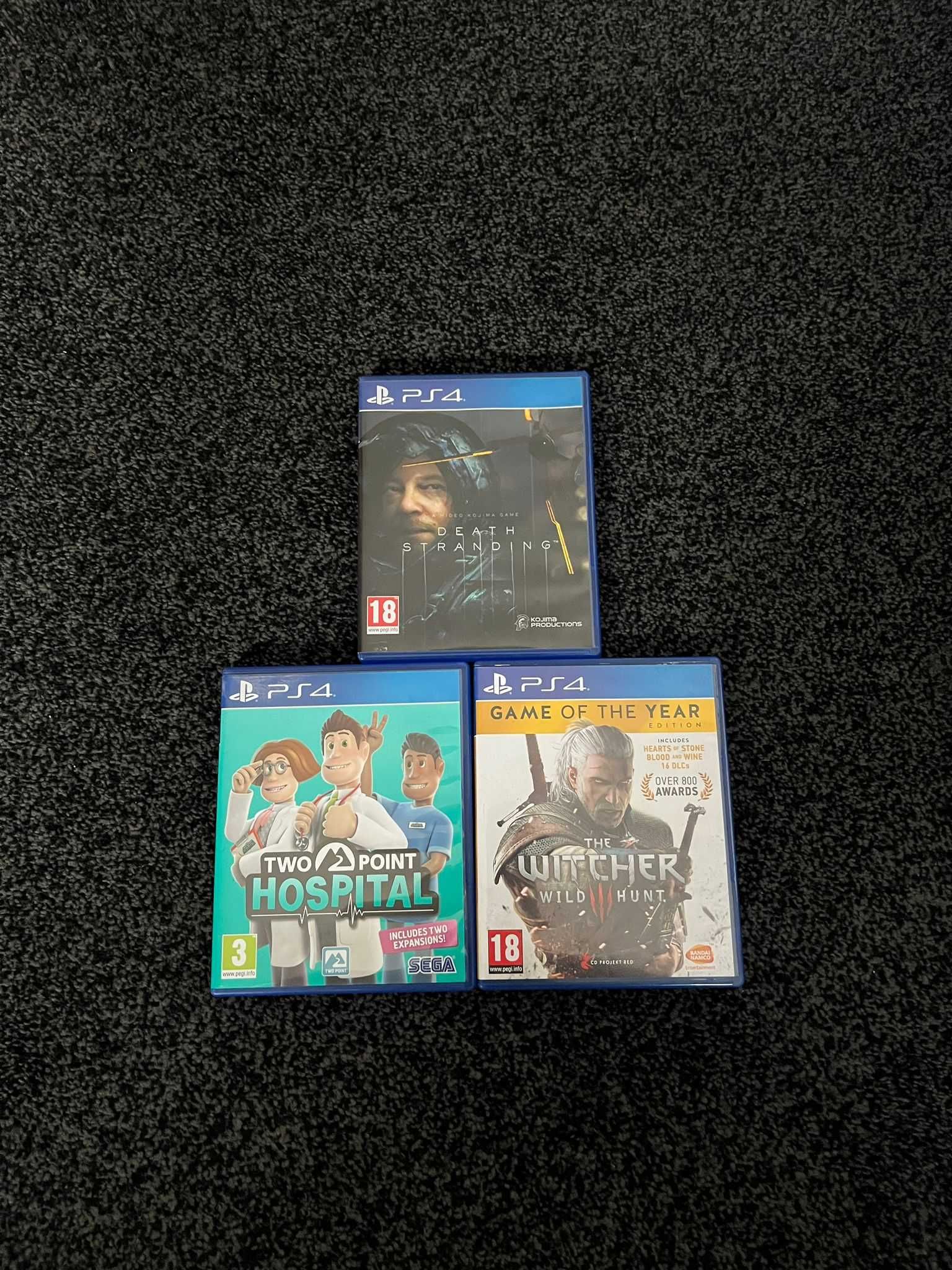 Playstation 4 с 2 Контролера и 3 Игри