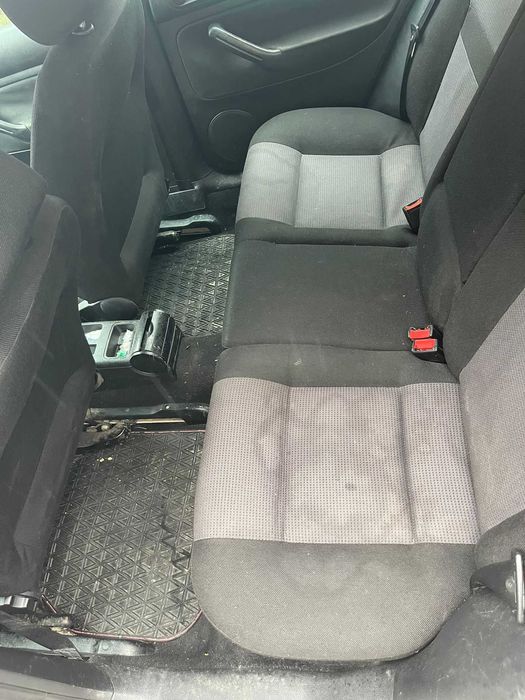 Vând Golf 4 in 16 valve