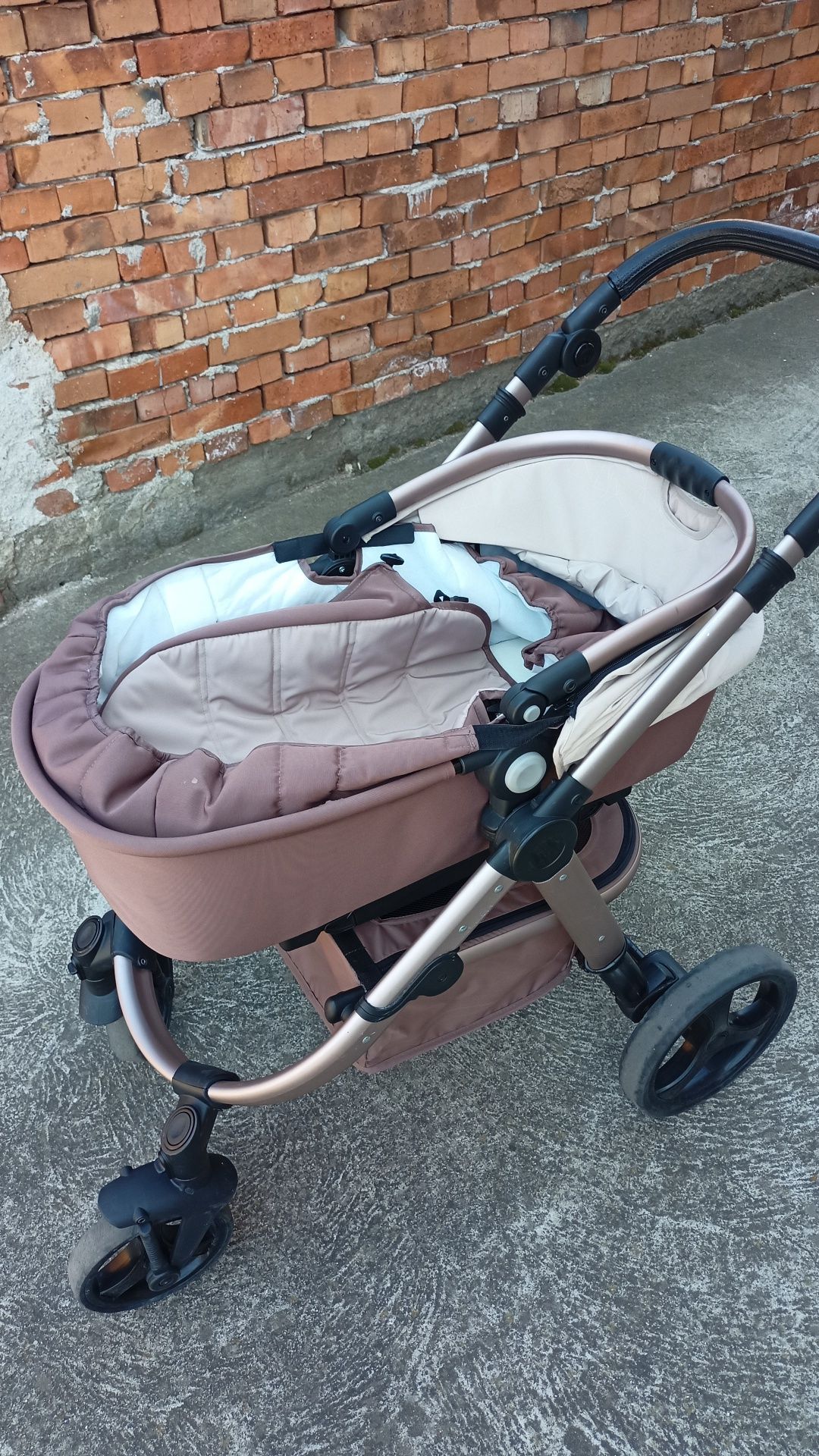 Бебешка количка Chipolino nina 3 in 1