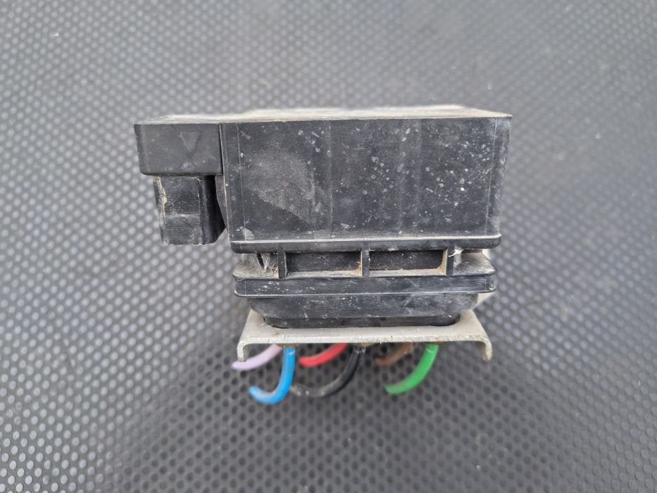 Bloc valve Audi A8 4E0616014
an 2005-2010