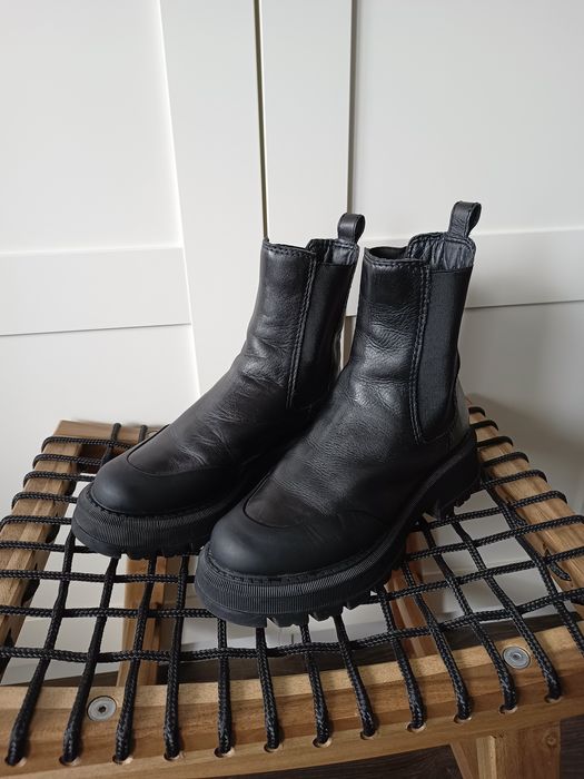 Ghete piele Lasocki. Marime 38