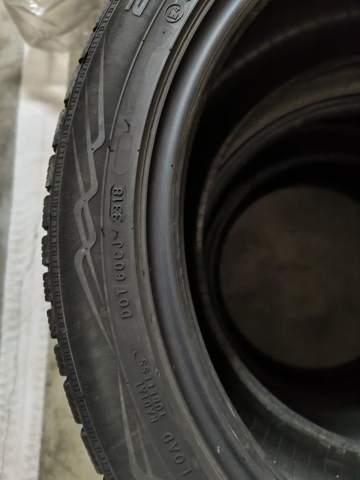 Vând anvelope iarnă Nokian WR A4 – 235/45 R17 97XL (set 4 bucăți)