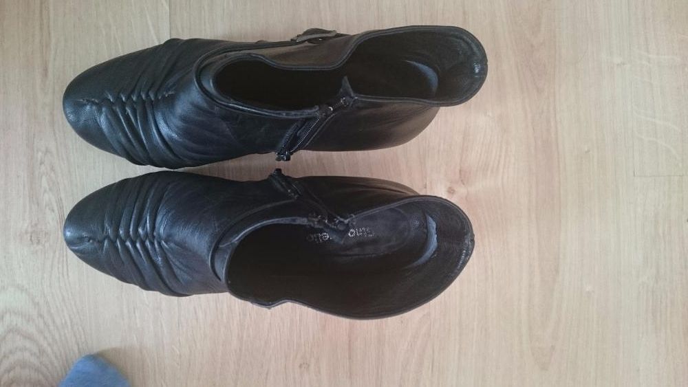 Испански боти от естествена кожа