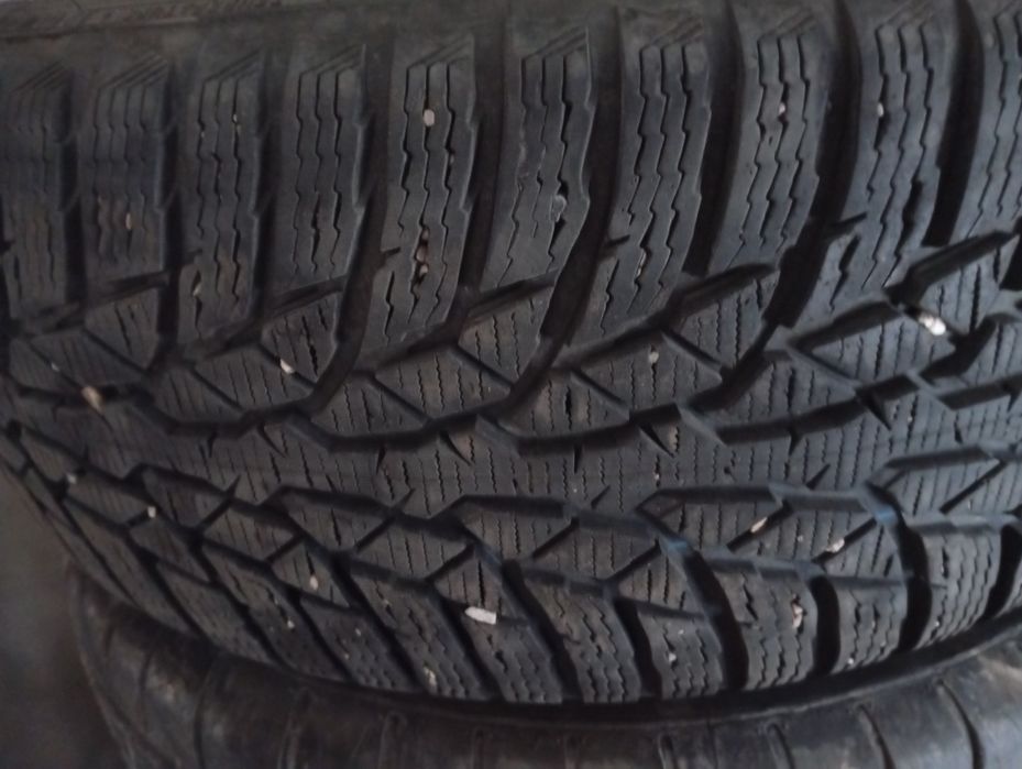 Зимни гуми nokian 215/55/17 2 бр