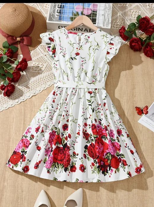 Продам платья на девочку 10-13лет