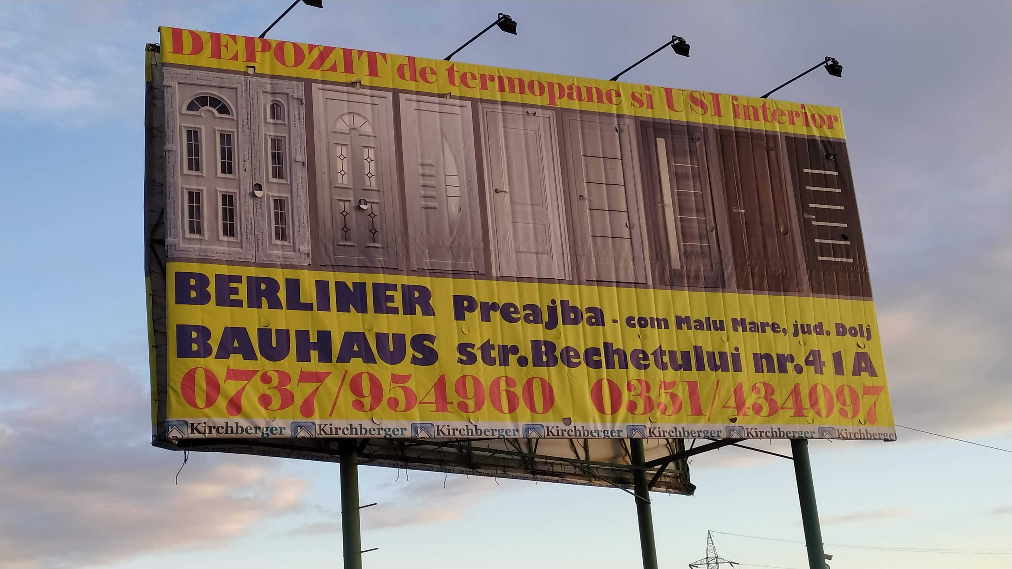 Panou publicitar de inchiriat