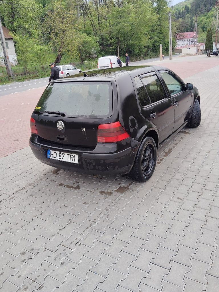 Vând urgent golf 4 1.9 tdi vând că am nevoie de bani