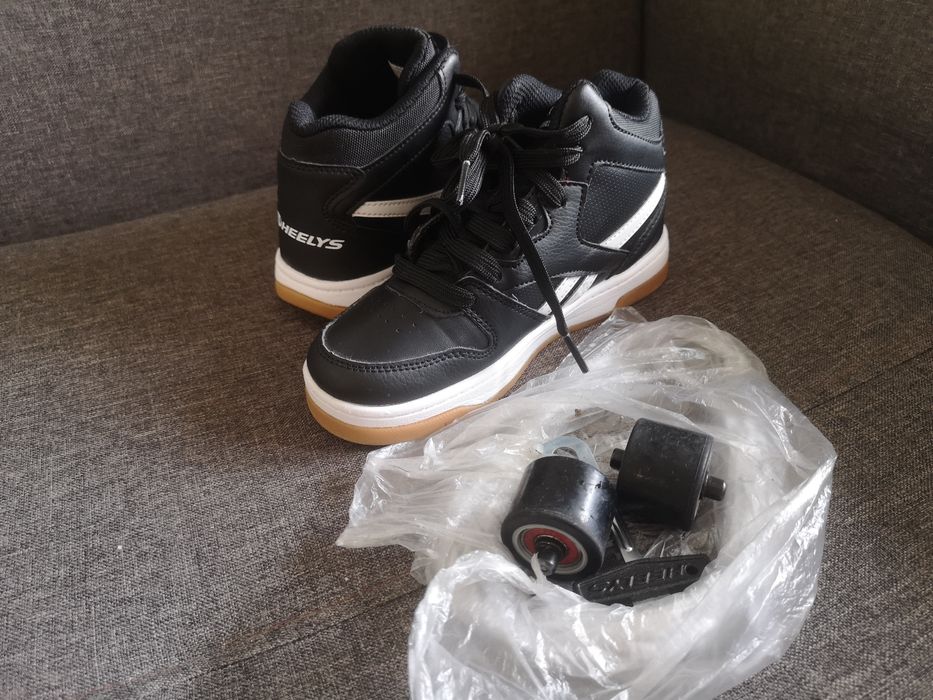 Reebok Heelys cu role pentru copii