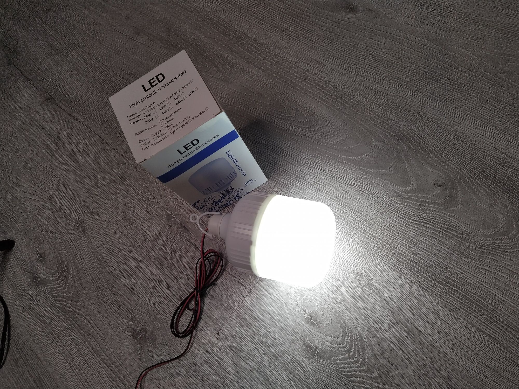 BEC LED de 12V / 28W cu Clips de Prindere Pozitiv si Negativ