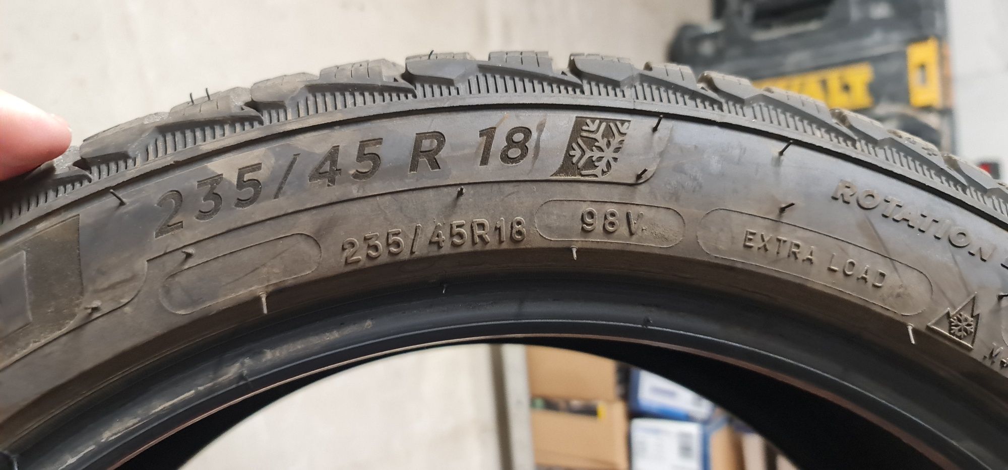 MICHELIN PILOT alpine 5 XL 18 /235/45