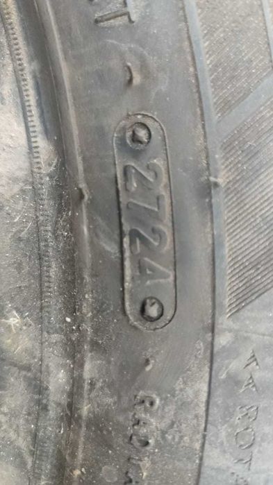 Зимние шины почти новые