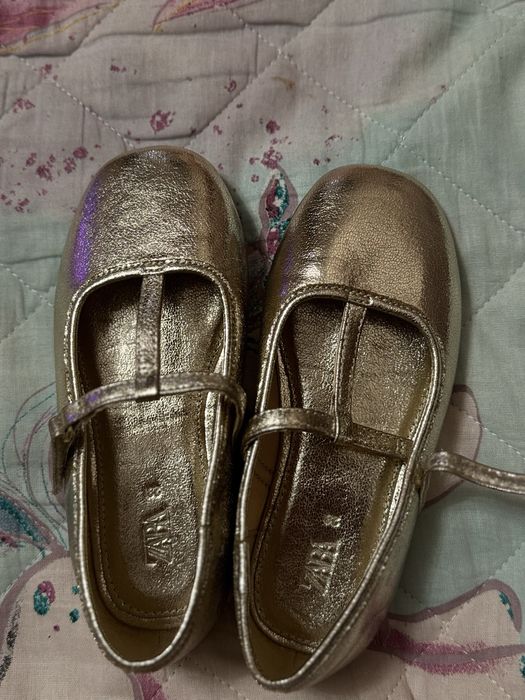 Продам нарядные туфельки ZARA
