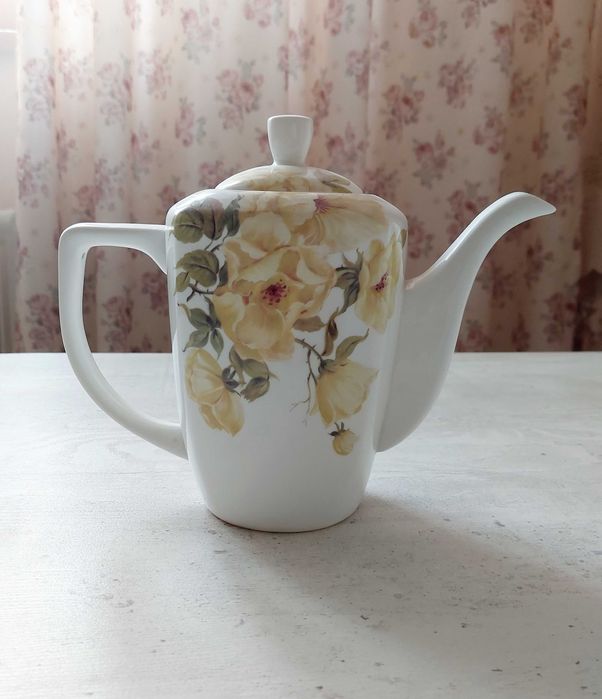 Чайник фарфоровый на 1,3 л