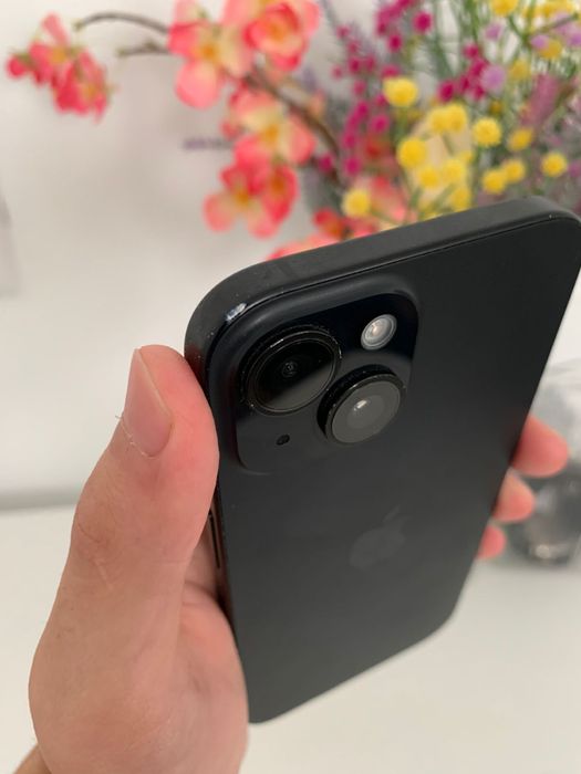 Айфон 15 128гб..