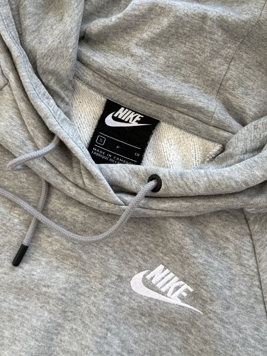 Nike суитшърт Essentials