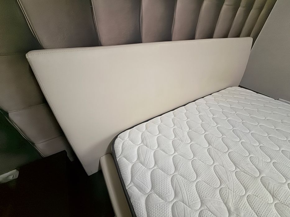 Pat de mijloc 160x200 piele ecologica+somiera+saltea ortopedica