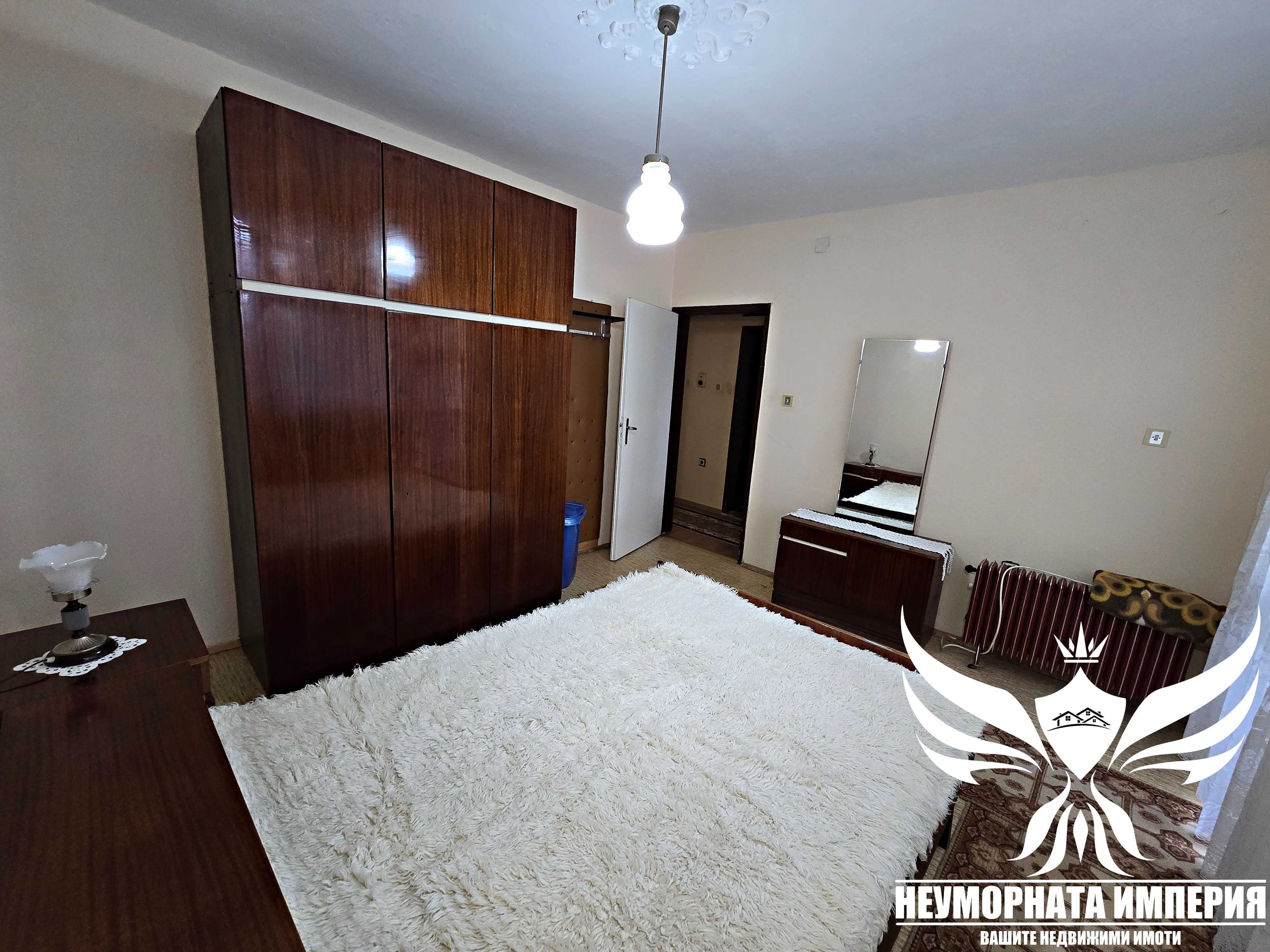 Продавам четиристаен апартамент 94кв. 1ет. гр.Асеновград, кв.Изток