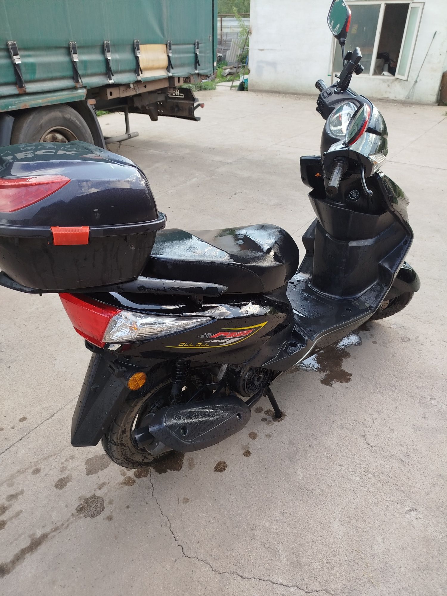 Продам мопед м 8