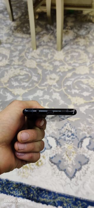 Samsung note 8. 256 GB sotiladi