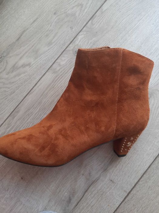 Botine noi piele naturala intoarsa nr 41