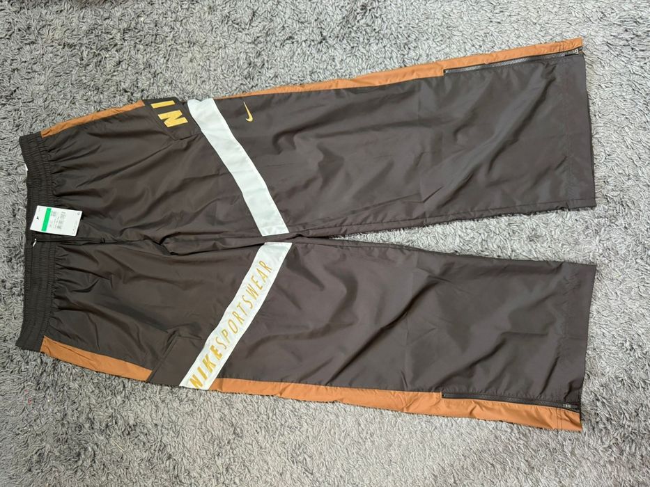 Pantaloni trening nou cu etichetă Nike mărimea XL