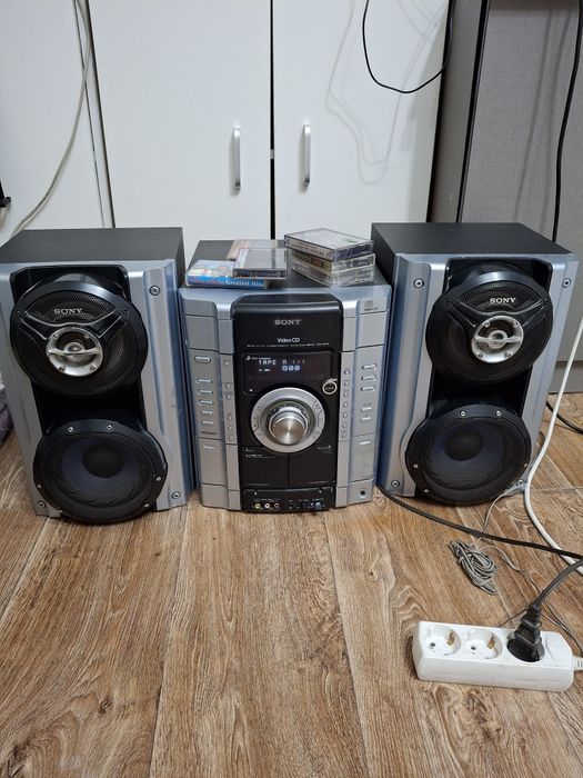 Музыкальный центр  SONY