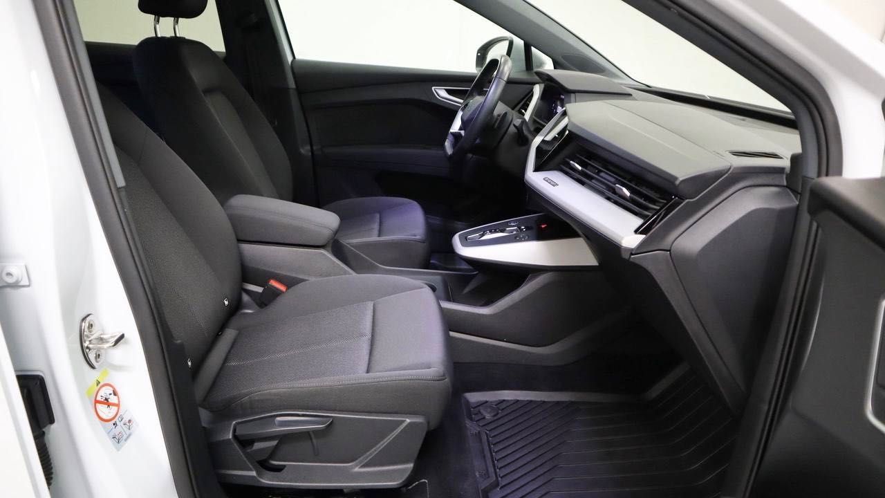 AUDI Q4 40 e-tron.2022 йил. Тоза. Без пробег. Насия ва трединг хам бор