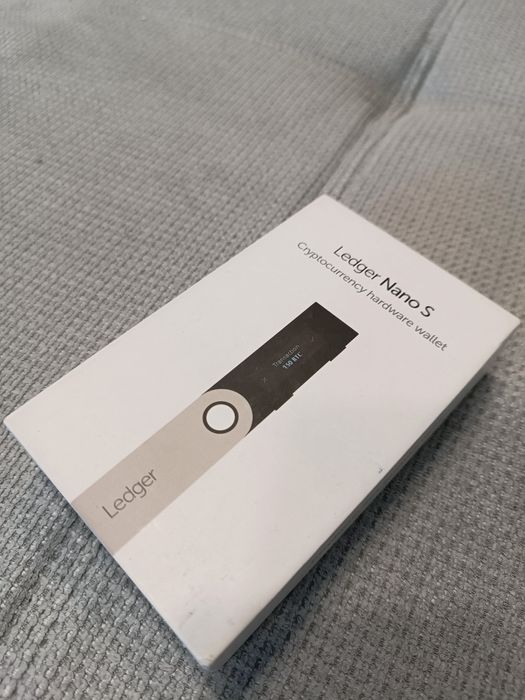 Vând Ledger Nano S + Ledger Nano X – Portofele hardware pentru criptom