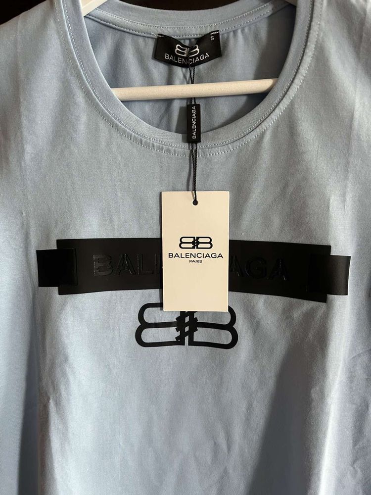 Дамски тениски BALENCIAGA.Нови,с етикети,всичко.Една серия от S до XXL