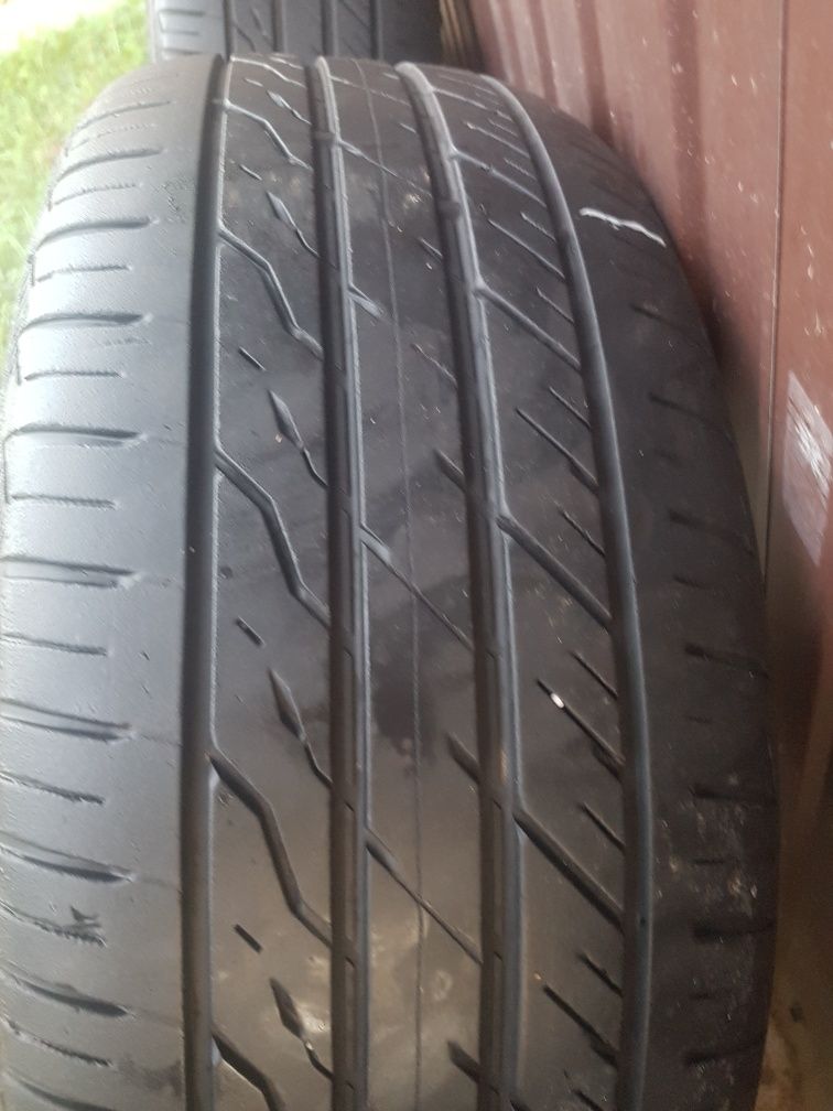 Jante de otel pentru BMW de vanzare cu capace sI anvelope de 215/55/16