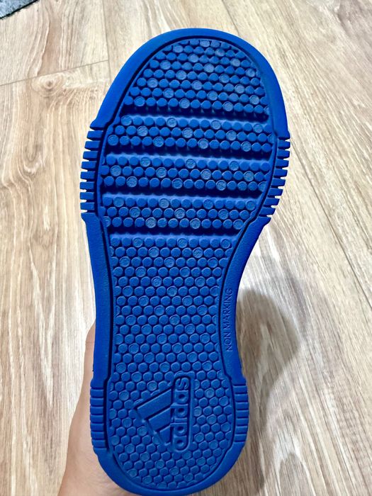 Маратонки Adidas