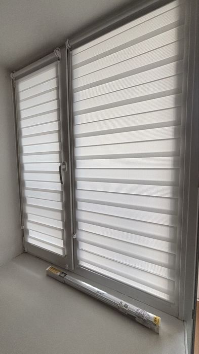 Продам рулонную штору 1 комплект размер на окно 52х160