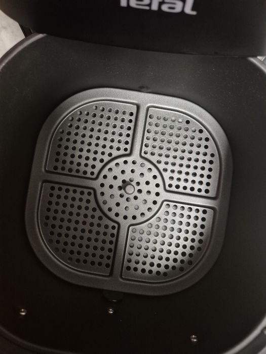 Air fryer  ( Friptoza pe aer cald)