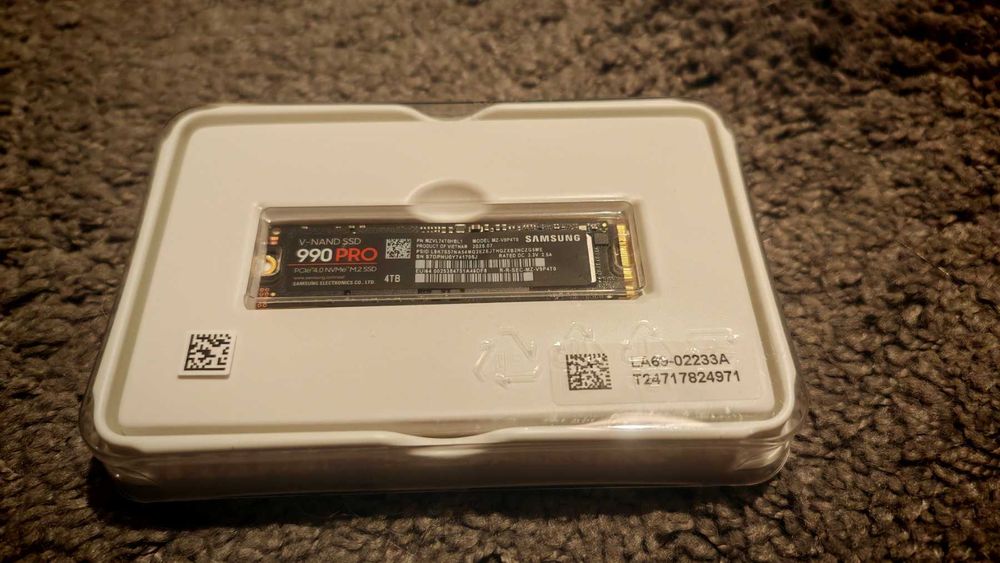 НОВО ! (SSD) Samsung 990 PRO 4TB, PCIe Gen 4.0 x4, NVMe, M.2
