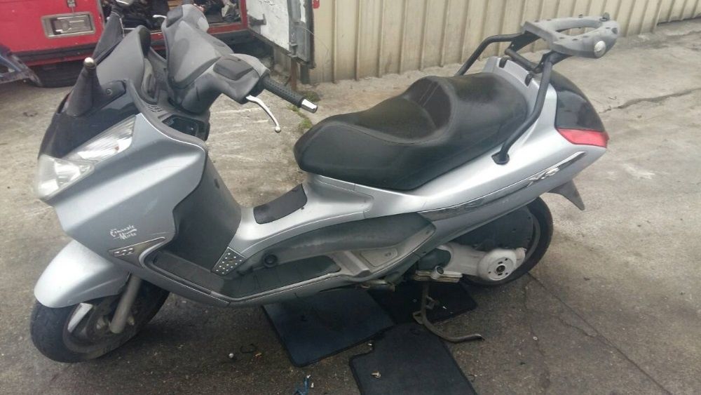 Piaggio X 8-  125-200- На части