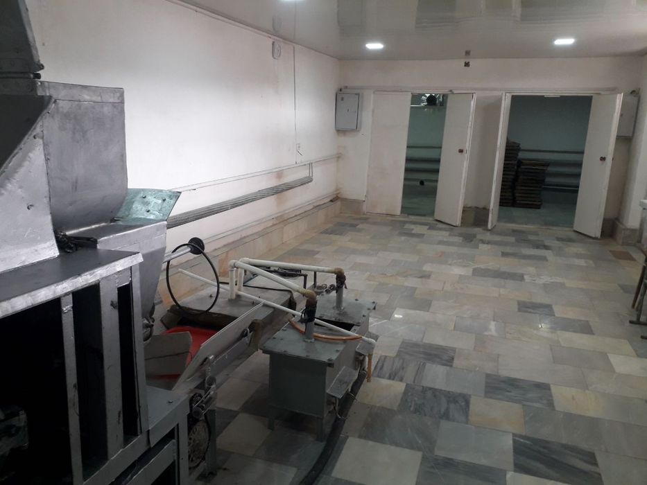 Karmana tumanida noturar biznes joy sotiladi