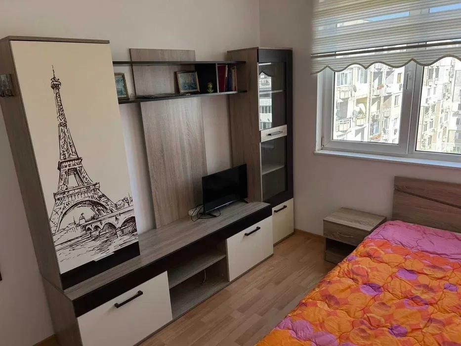 Дава се под наем Многостаен апартамент в Варна, Базар Левски - 107 кв.м за 750 € - Снимка #3