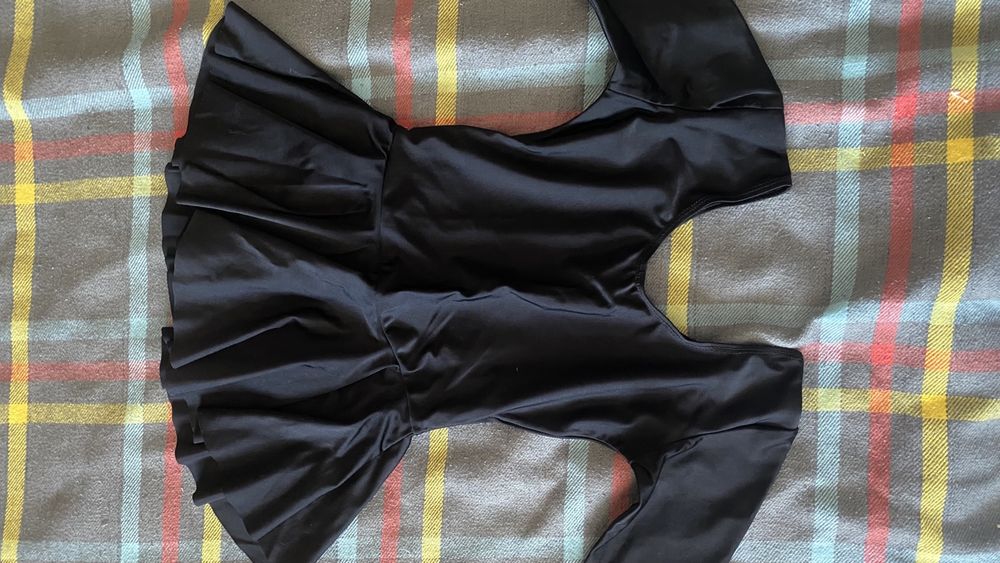 Костюм тренировочный для занятия по танцам