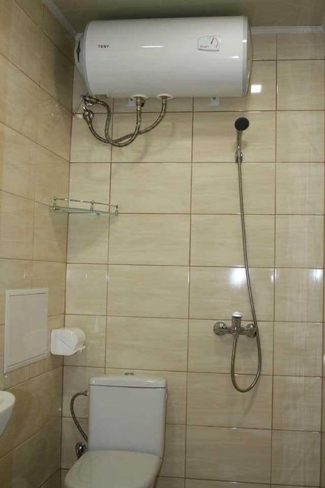 Дава се под наем Тристаен апартамент в Бургас, Център - 110 кв.м за 397.8 € - Снимка #4