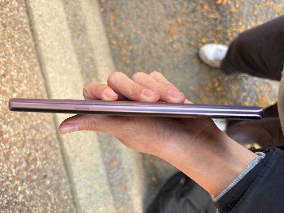 Продам Samsung Note 9