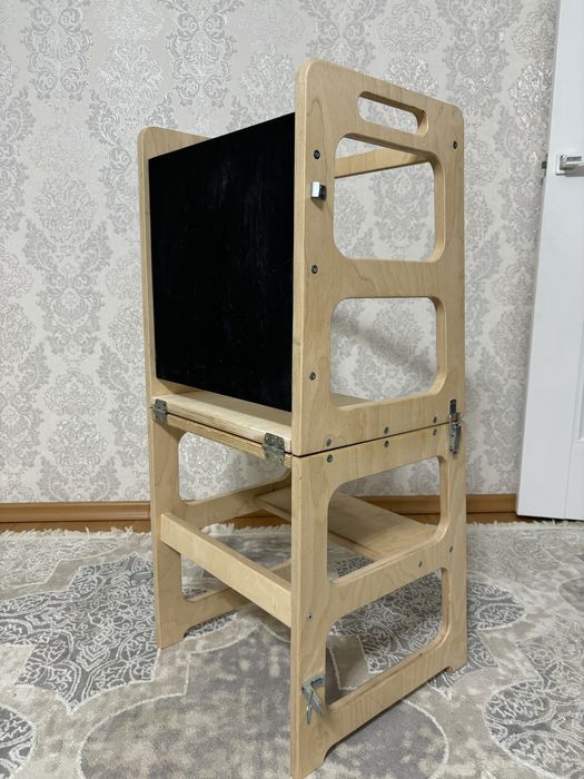 Срочно продам деревянный детский стол и стул башня, доска для мела 3в1