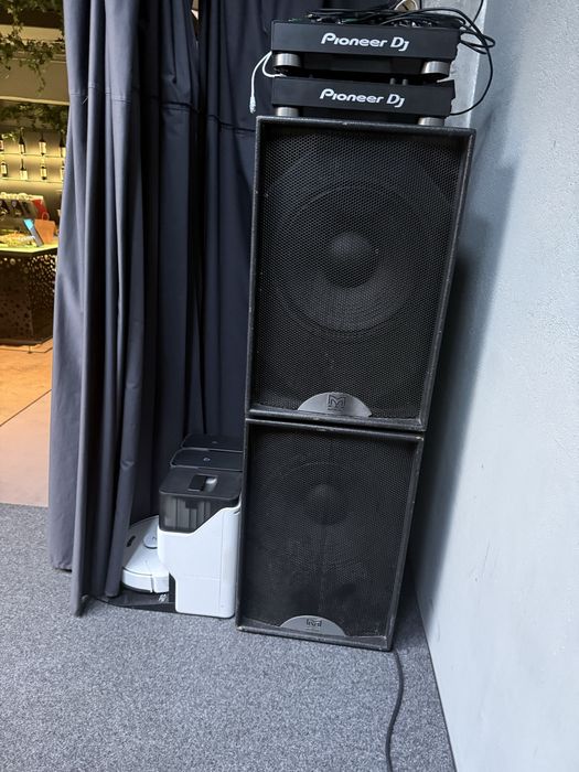 Sistem Martin Audio F15 si Martin Audio S15, monitoare Martin LE12JB