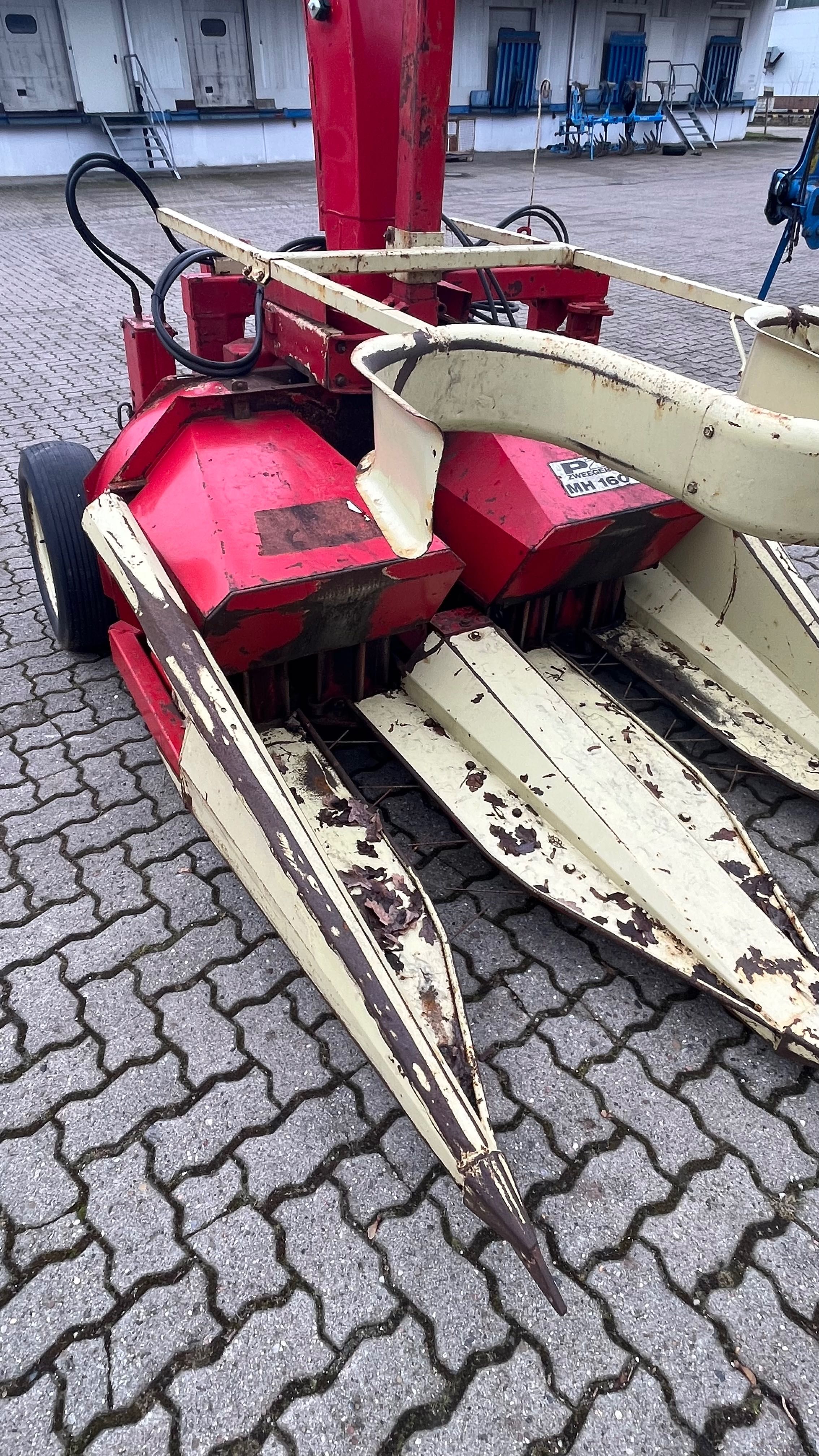 PZ makka o’radigan, Silos Belarus Claas Arion case puma tortadi