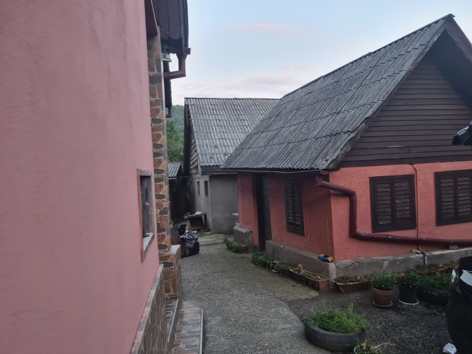 Proprietar vând casa pe str Podinei