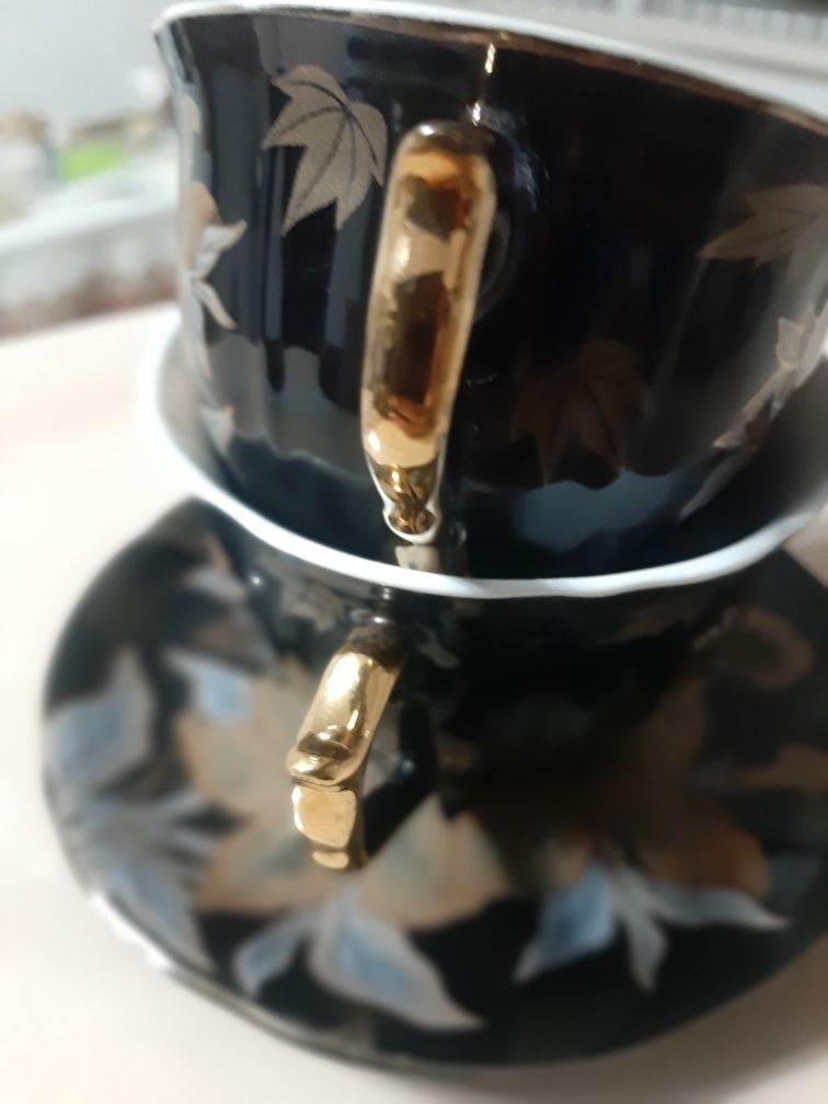 Чайная пара, фарфор тонкий, золотистые ручки производитель Япон