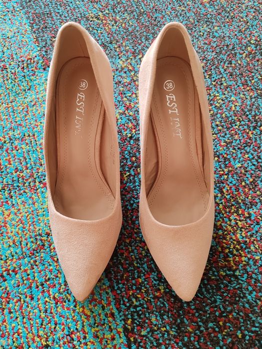 Pantofi bej cu toc gros masura 38