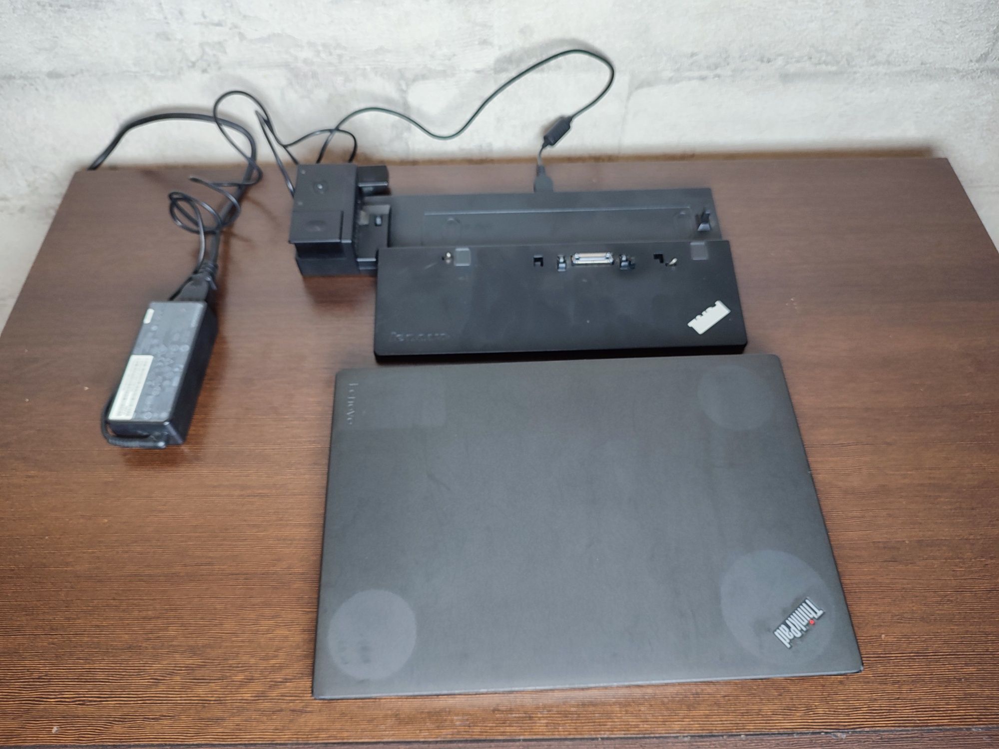 Продаю Lenovo ThinkPad x260/i5-6300u/8ГБ/SSD480ГБ/видео HD520