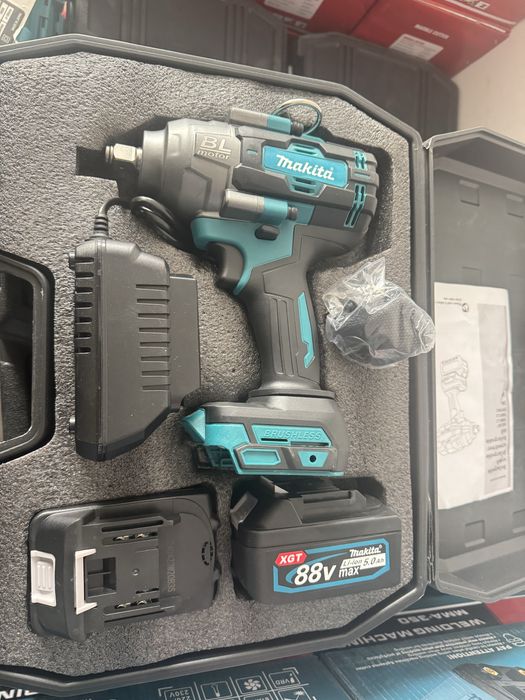 Гайкаверт шурупаверт