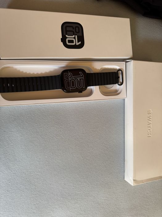 Apple Watch 10 GPS, Jet Black Aluminum Case 46 мм, Black Sport Band